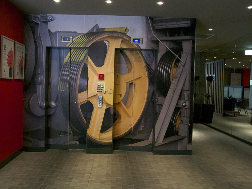 Hotel Ibis Lisboa Saldanha Екстериор снимка